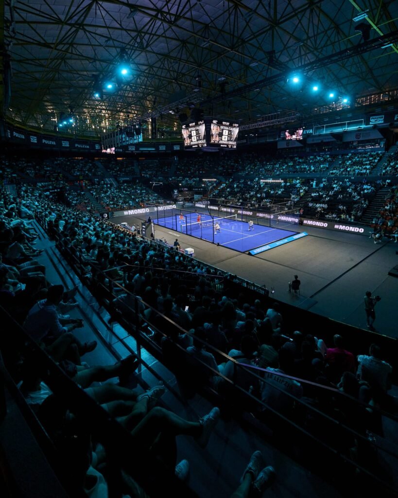 Más de 40.000 personas en La Fonteta: Valencia demuestra que el pádel también juega en la grada