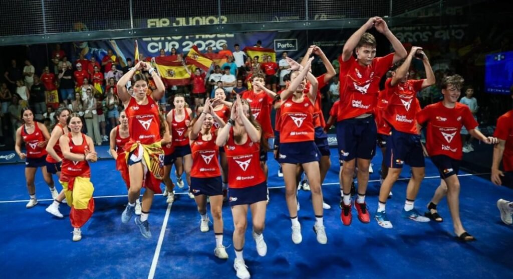 España firma el doblete en la FIP Junior Euro Padel Cup